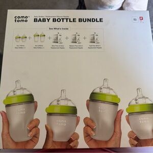 Comotomo Green Baby Bottle Set